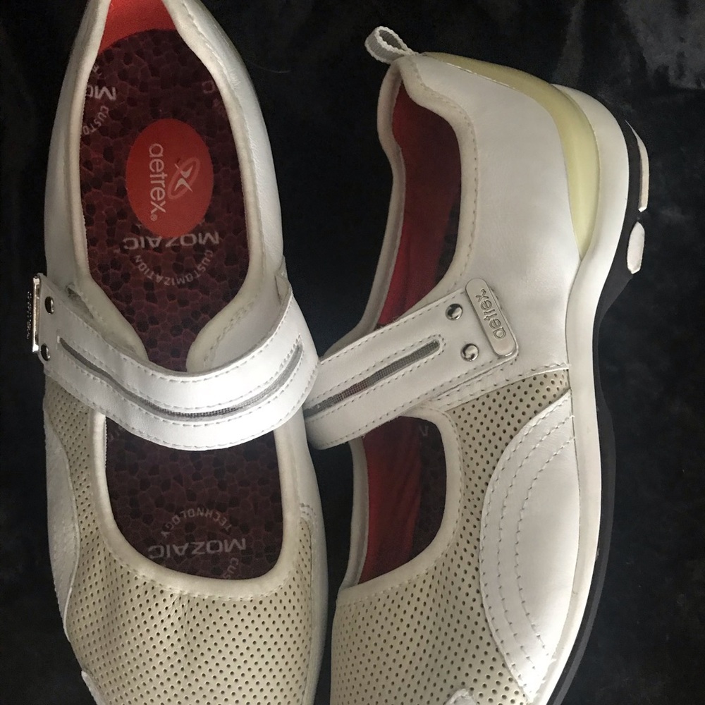 Aetrex Lizzy mary jane sneaker Size 5.5 Wi… - Picture 2 of 6